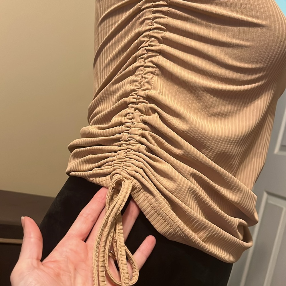 ROMWE Tan Ribbed Ruched Strapless Top - Picture 2 of 4